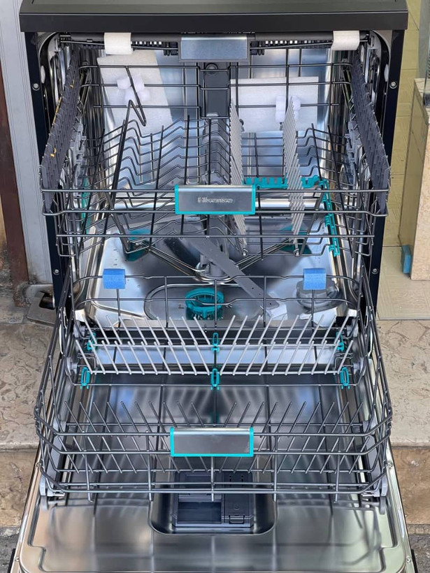 ماشین ظرفشویی هایسنس مدل HS673C90BME